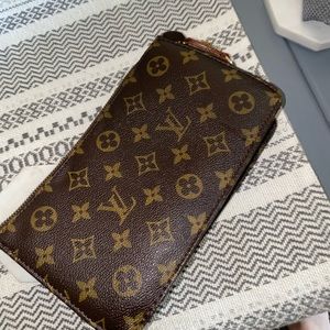 Louis Vuitton Cross body